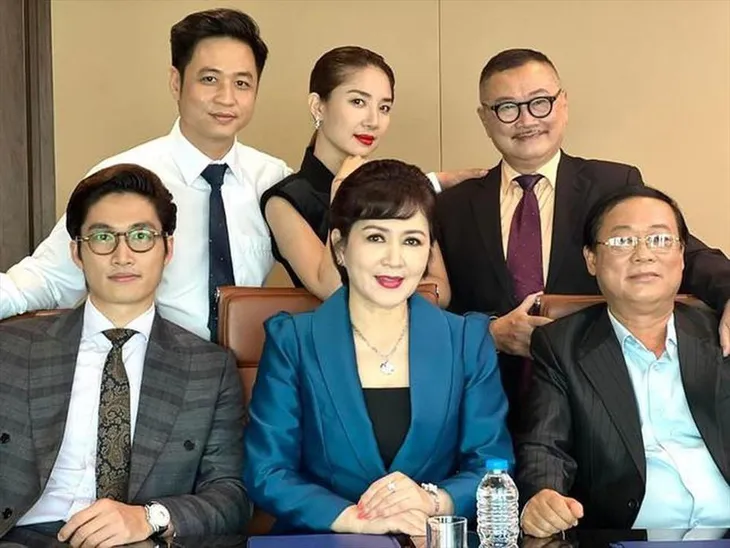 Mẹ kế đa tài của Thương ngày nắng về: Đang thi Trời sinh một cặp, làm MC - Ảnh 3. Mẹ kế đa tài của Thương ngày nắng về: Đang thi Trời sinh một cặp, làm MC - Ảnh 3.