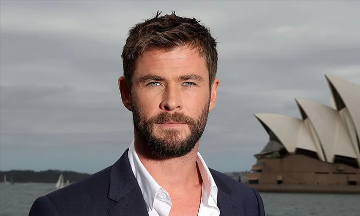 Thần Sấm Chris Hemsworth tham gia bom tấn Furiosa - tiền truyện của Mad Max: Fury Road - Ảnh 1. Thần Sấm Chris Hemsworth tham gia bom tấn Furiosa - tiền truyện của Mad Max: Fury Road - Ảnh 1.