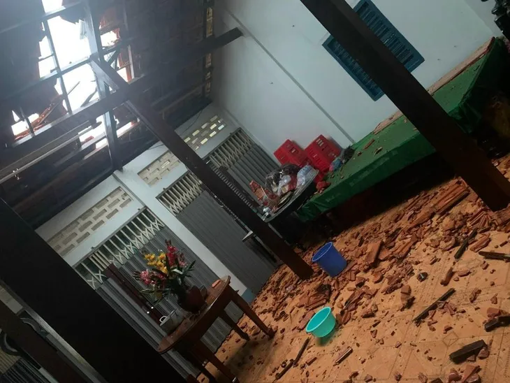 25 căn nhà ở Tiền Giang bị tốc mái do mưa dông - Ảnh 3. 25 căn nhà ở Tiền Giang bị tốc mái do mưa dông - Ảnh 3.