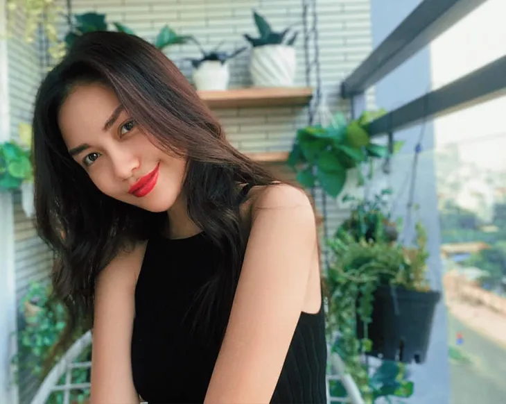 Nhan sắc đời thường của tân Hoa hậu Ngọc Châu - Ảnh 8. Nhan sắc đời thường của tân Hoa hậu Ngọc Châu - Ảnh 8.
