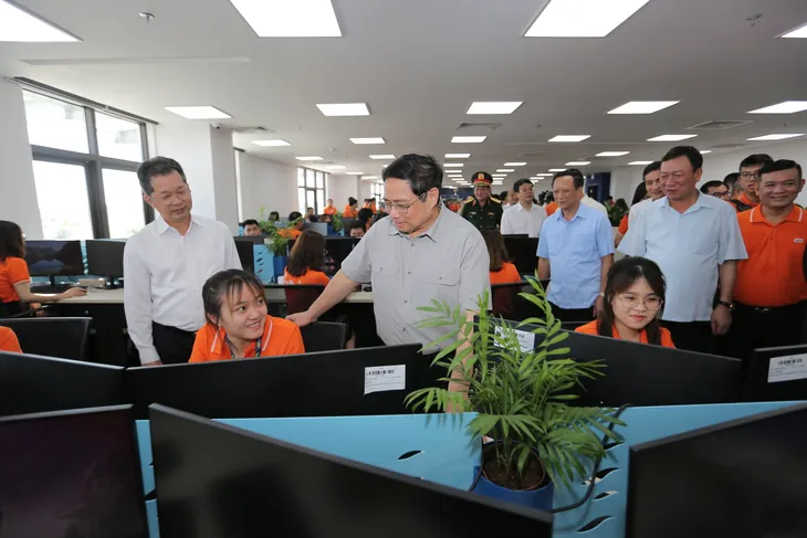 Thủ tướng Chính phủ thăm khu đô thị FPT City tại Đà Nẵng - Ảnh 2. Thủ tướng Chính phủ thăm khu đô thị FPT City tại Đà Nẵng - Ảnh 2.