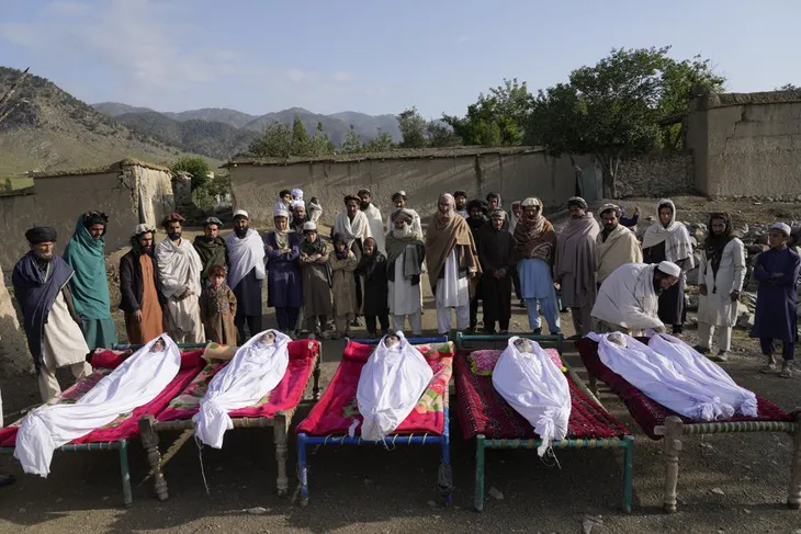 Afghanistan cảnh báo dịch bệnh bùng phát ở những người sống sót sau trận động đất - Ảnh 1. Afghanistan cảnh báo dịch bệnh bùng phát ở những người sống sót sau trận động đất - Ảnh 1.