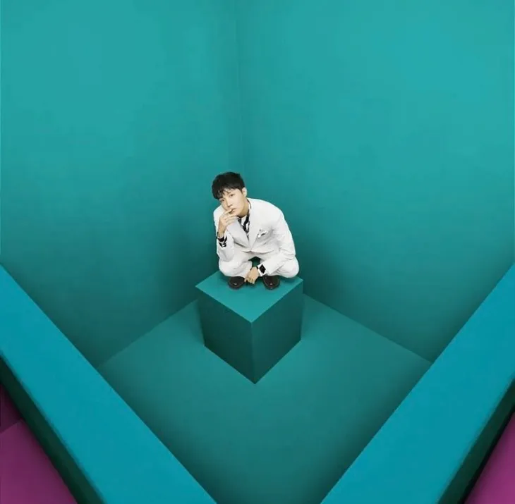 J-Hope (BTS) thông báo ra mắt album solo đầu tay - Ảnh 4. J-Hope (BTS) thông báo ra mắt album solo đầu tay - Ảnh 4.
