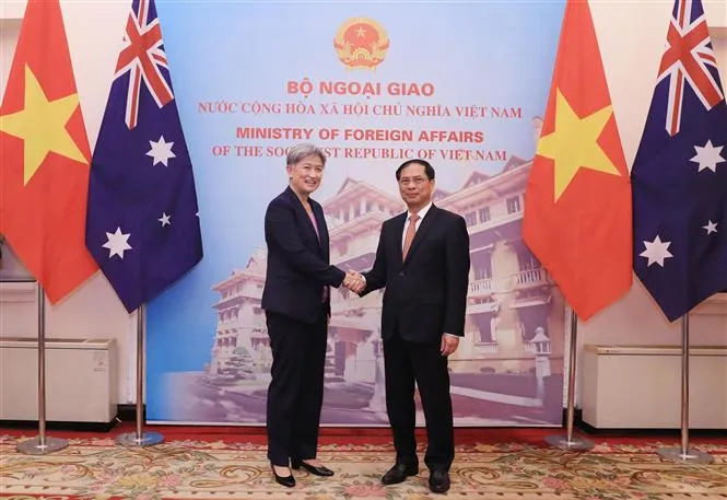 Việt Nam - Australia đẩy mạnh hợp tác du lịch, giáo dục và lao động - Ảnh 2. Việt Nam - Australia đẩy mạnh hợp tác du lịch, giáo dục và lao động - Ảnh 2.