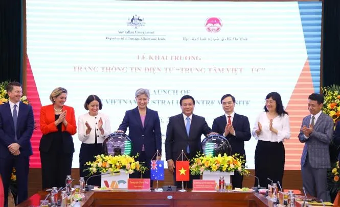 Việt Nam - Australia đẩy mạnh hợp tác du lịch, giáo dục và lao động - Ảnh 1. Việt Nam - Australia đẩy mạnh hợp tác du lịch, giáo dục và lao động - Ảnh 1.
