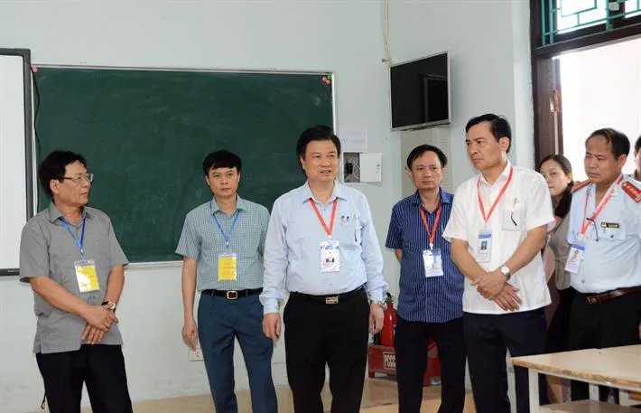 Chuẩn bị sẵn sàng các phương án cho kỳ thi tốt nghiệp THPT 2022 - Ảnh 1. Chuẩn bị sẵn sàng các phương án cho kỳ thi tốt nghiệp THPT 2022 - Ảnh 1.