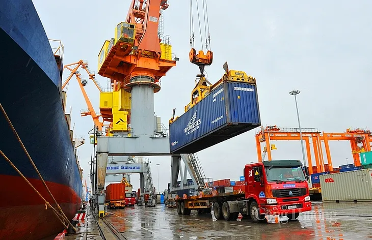 Việt Nam - Điểm sáng về tăng trưởng sản xuất và xuất khẩu của khu vực - Ảnh 1. Việt Nam - Điểm sáng về tăng trưởng sản xuất và xuất khẩu của khu vực - Ảnh 1.