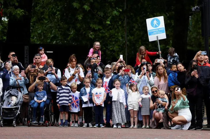 Nữ hoàng Anh Elizabeth II và những kỷ lục thú vị - Ảnh 2. Nữ hoàng Anh Elizabeth II và những kỷ lục thú vị - Ảnh 2.