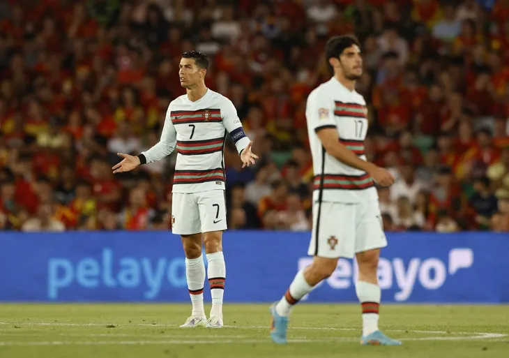 UEFA Nations League | ĐT Bồ Đào Nha thoát thua trước ĐT Tây Ban Nha - Ảnh 2. UEFA Nations League | ĐT Bồ Đào Nha thoát thua trước ĐT Tây Ban Nha - Ảnh 2.
