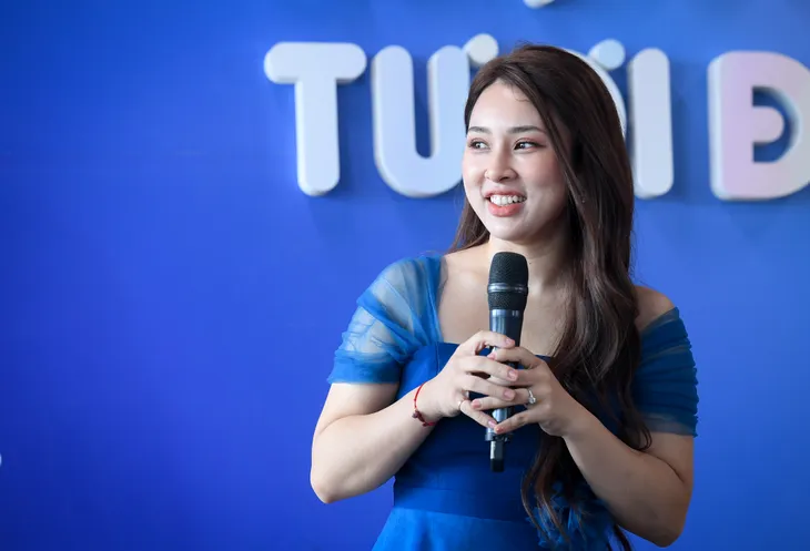 Á hậu Phương Nga cô đơn giữa dàn MC chuẩn bỉm sữa - Ảnh 7. Á hậu Phương Nga cô đơn giữa dàn MC chuẩn bỉm sữa - Ảnh 7.