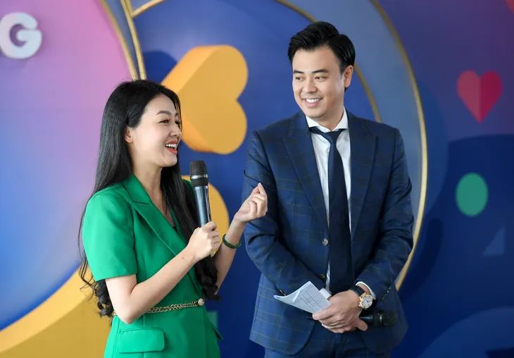 Á hậu Phương Nga cô đơn giữa dàn MC chuẩn bỉm sữa - Ảnh 9. Á hậu Phương Nga cô đơn giữa dàn MC chuẩn bỉm sữa - Ảnh 9.