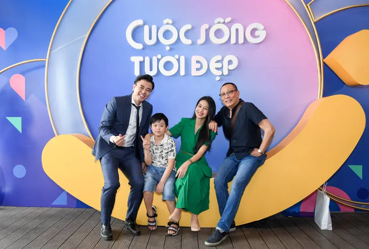 Á hậu Phương Nga cô đơn giữa dàn MC chuẩn bỉm sữa - Ảnh 23. Á hậu Phương Nga cô đơn giữa dàn MC chuẩn bỉm sữa - Ảnh 23.