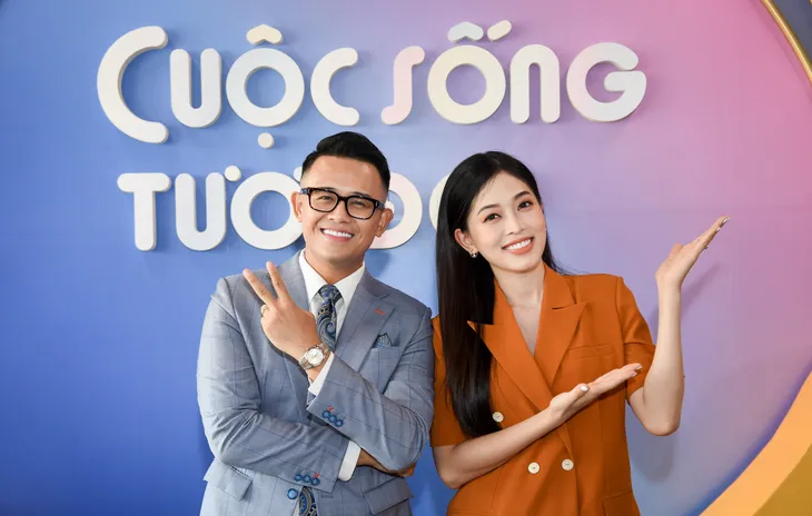 Á hậu Phương Nga cô đơn giữa dàn MC chuẩn bỉm sữa - Ảnh 29. Á hậu Phương Nga cô đơn giữa dàn MC chuẩn bỉm sữa - Ảnh 29.