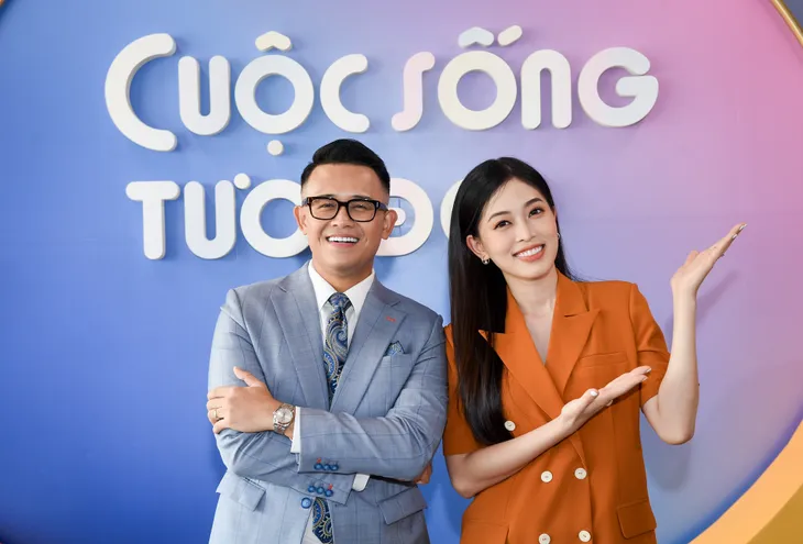 Á hậu Phương Nga cô đơn giữa dàn MC chuẩn bỉm sữa - Ảnh 30. Á hậu Phương Nga cô đơn giữa dàn MC chuẩn bỉm sữa - Ảnh 30.