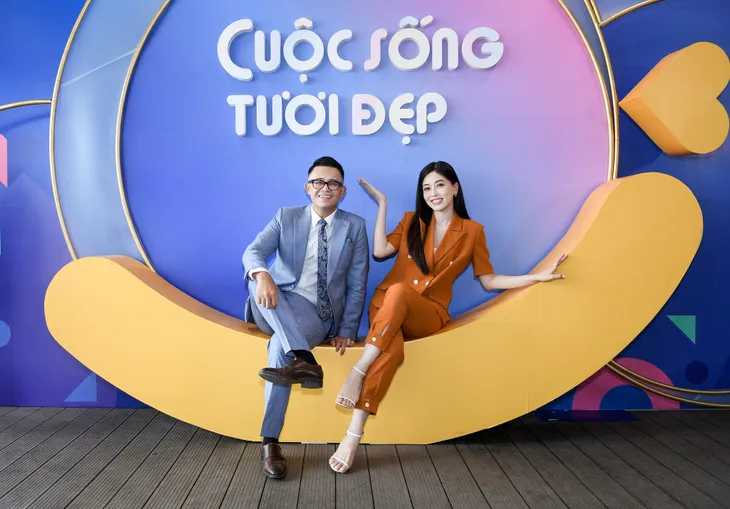 Á hậu Phương Nga cô đơn giữa dàn MC chuẩn bỉm sữa - Ảnh 32. Á hậu Phương Nga cô đơn giữa dàn MC chuẩn bỉm sữa - Ảnh 32.