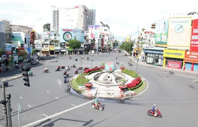 Kinh tế TP Hồ Chí Minh phục hồi nhanh, các ngành đã “thoát đáy” - Ảnh 1. Kinh tế TP Hồ Chí Minh phục hồi nhanh, các ngành đã “thoát đáy” - Ảnh 1.