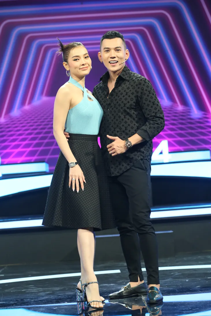 Lý Bình - Phương Trinh Jolie tiết lộ cuộc sống mới sau đám cưới - Ảnh 2. Lý Bình - Phương Trinh Jolie tiết lộ cuộc sống mới sau đám cưới - Ảnh 2.