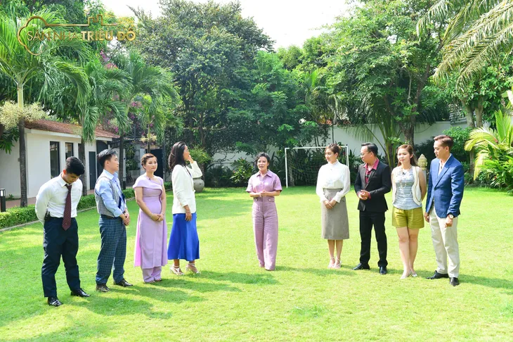 Săn nhà triệu đô: Thời trang có liên quan đến bán bất động sản? - Ảnh 1. Săn nhà triệu đô: Thời trang có liên quan đến bán bất động sản? - Ảnh 1.