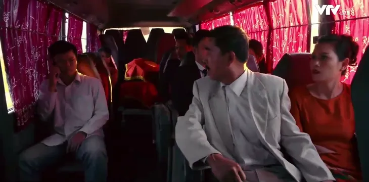Bão ngầm - Tập 70: Biết Hạ Lam là cảnh sát ngầm, vì sao tên Đức vẫn giữ cô ở bên? - Ảnh 23. Bão ngầm - Tập 70: Biết Hạ Lam là cảnh sát ngầm, vì sao tên Đức vẫn giữ cô ở bên? - Ảnh 23.