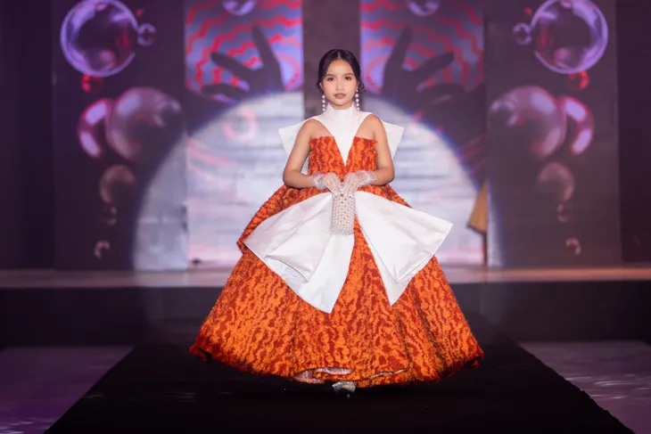 Quảng bá văn hóa du lịch qua thời trang tại Vietnam International Fashion Tour - Ảnh 9. Quảng bá văn hóa du lịch qua thời trang tại Vietnam International Fashion Tour - Ảnh 9.