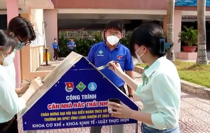 Cán bộ đoàn tích cực vì cộng đồng - Ảnh 4.
