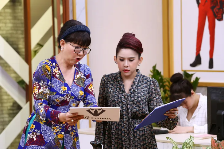 Nghệ sĩ Bình Tinh vượt qua biến cố, “lột xác” với vai “bị ghét” trong Quý ông 5G - Ảnh 2. Nghệ sĩ Bình Tinh vượt qua biến cố, “lột xác” với vai “bị ghét” trong Quý ông 5G - Ảnh 2.