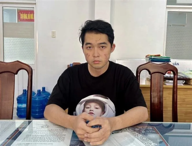Đã bắt được nghi can lừa đảo hàng trăm sinh viên mua hàng trả góp - Ảnh 1. Đã bắt được nghi can lừa đảo hàng trăm sinh viên mua hàng trả góp - Ảnh 1.