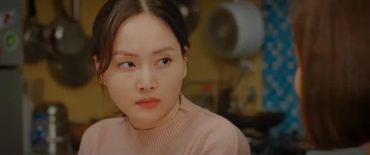 Thương ngày nắng về 2 - Tập 28: Đức được mẹ và chị gái dắt mối đi lấy vợ mới giàu sụ - Ảnh 12. Thương ngày nắng về 2 - Tập 28: Đức được mẹ và chị gái dắt mối đi lấy vợ mới giàu sụ - Ảnh 12.