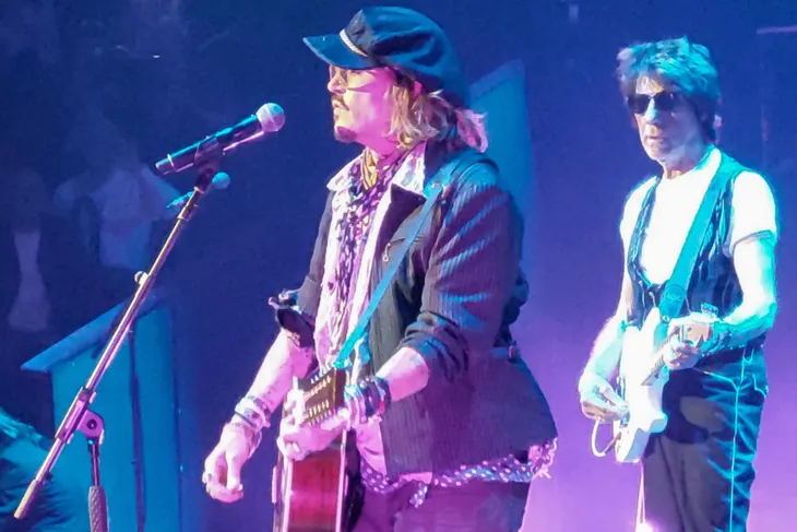 Hậu kiện tụng, Johnny Depp không trở lại diễn xuất, sẽ ra mắt album âm nhạc - Ảnh 2. Hậu kiện tụng, Johnny Depp không trở lại diễn xuất, sẽ ra mắt album âm nhạc - Ảnh 2.