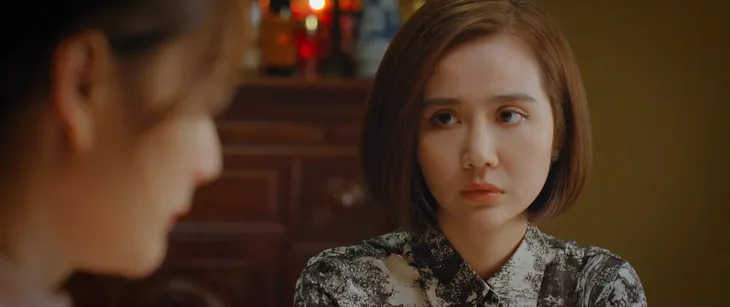 Thương ngày nắng về 2 - Tập 28: Đức được mẹ và chị gái dắt mối đi lấy vợ mới giàu sụ - Ảnh 10. Thương ngày nắng về 2 - Tập 28: Đức được mẹ và chị gái dắt mối đi lấy vợ mới giàu sụ - Ảnh 10.