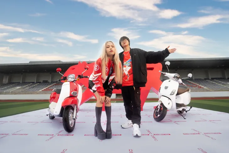 tlinh và Low G gây bão với rap nghị luận Người Đi Bao - Ảnh 3.