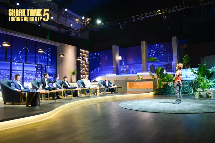 Shark Tank Việt Nam: Shark Hưng chi 400 triệu loại Shark Hùng Anh khỏi cuộc thương thuyết - Ảnh 2. Shark Tank Việt Nam: Shark Hưng chi 400 triệu loại Shark Hùng Anh khỏi cuộc thương thuyết - Ảnh 2.