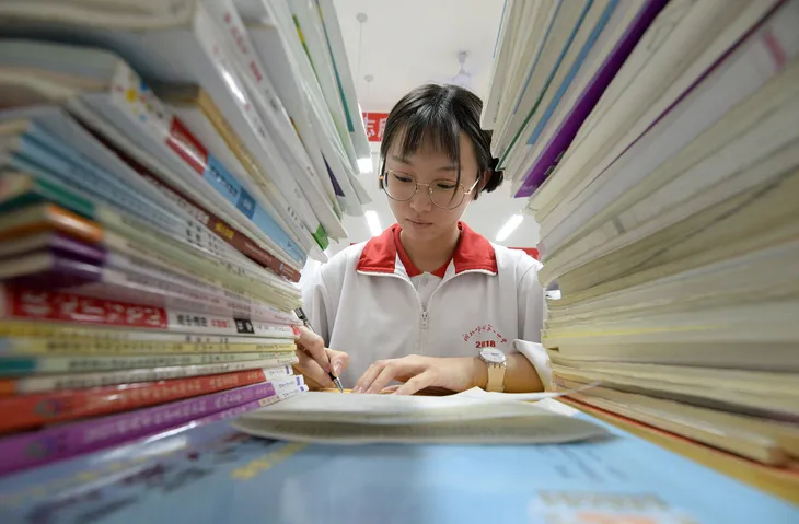 Trung Quốc lập kỷ lục về số lượng thí sinh thi đại học năm nay - Ảnh 1. Trung Quốc lập kỷ lục về số lượng thí sinh thi đại học năm nay - Ảnh 1.