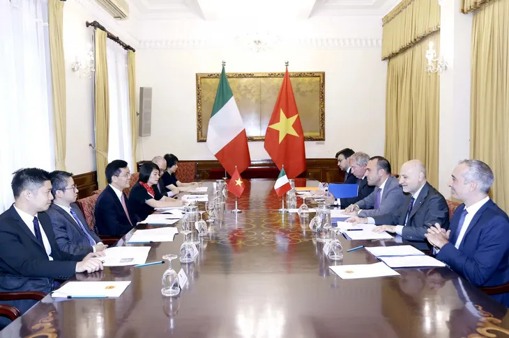 Đề nghị Italy sớm phê chuẩn Hiệp định EVIPA; ủng hộ EC sớm gỡ bỏ thẻ vàng với thủy sản Việt Nam - Ảnh 1. Đề nghị Italy sớm phê chuẩn Hiệp định EVIPA; ủng hộ EC sớm gỡ bỏ thẻ vàng với thủy sản Việt Nam - Ảnh 1.