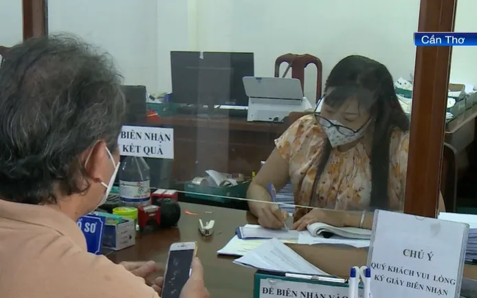 Cần Thơ thí điểm nhận trả thủ tục hành chính trong ngày - Ảnh 1. Cần Thơ thí điểm nhận trả thủ tục hành chính trong ngày - Ảnh 1.