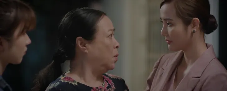 Thương ngày nắng về 2 - Tập 29: Đức vui như Tết vì biết mình không bị ung thư - Ảnh 16. Thương ngày nắng về 2 - Tập 29: Đức vui như Tết vì biết mình không bị ung thư - Ảnh 16.