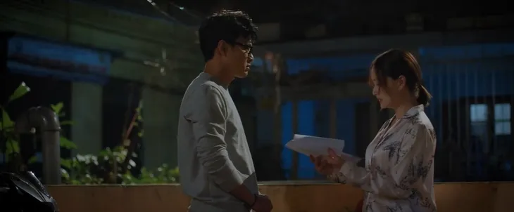 Thương ngày nắng về 2 - Tập 30: Vì sao bà Nhung lo lắng Duy yêu Trang? - Ảnh 1. Thương ngày nắng về 2 - Tập 30: Vì sao bà Nhung lo lắng Duy yêu Trang? - Ảnh 1.
