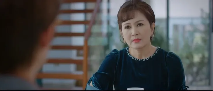 Thương ngày nắng về 2 - Tập 30: Vì sao bà Nhung lo lắng Duy yêu Trang? - Ảnh 12. Thương ngày nắng về 2 - Tập 30: Vì sao bà Nhung lo lắng Duy yêu Trang? - Ảnh 12.