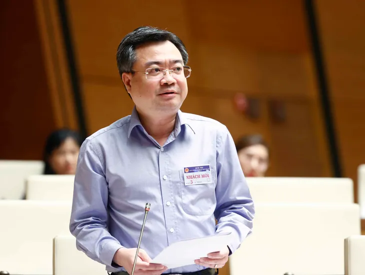Bộ trưởng Bộ Xây dựng: Giá nhà, đất cao hơn so với thu nhập người dân - Ảnh 1. Bộ trưởng Bộ Xây dựng: Giá nhà, đất cao hơn so với thu nhập người dân - Ảnh 1.