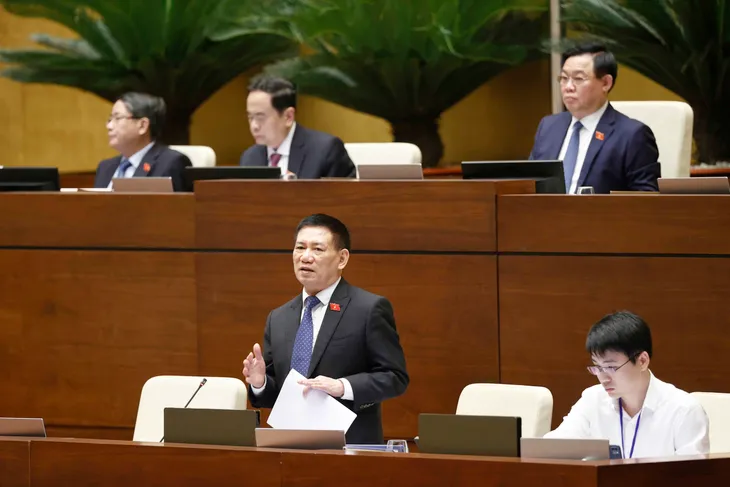 Bộ trưởng Bộ Tài chính: Không thất thu thuế với xe biếu, tặng - Ảnh 2. Bộ trưởng Bộ Tài chính: Không thất thu thuế với xe biếu, tặng - Ảnh 2.