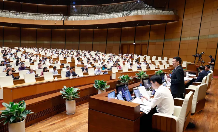 Thị trường cổ phiếu có hiện tượng tăng vốn khống, thao túng giá ngày càng tinh vi - Ảnh 1. Thị trường cổ phiếu có hiện tượng tăng vốn khống, thao túng giá ngày càng tinh vi - Ảnh 1.