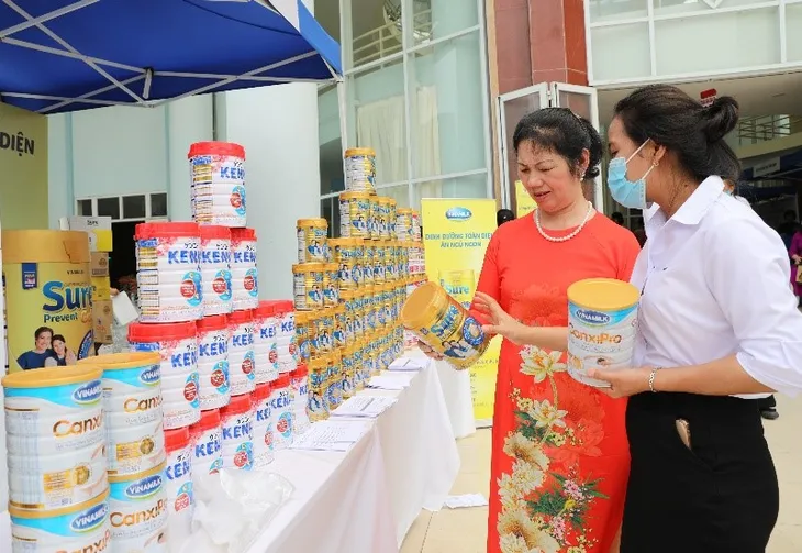 Vinamilk khởi động chuỗi ngày hội Sống khỏe, sống thanh xuân hướng đến người cao tuổi cả nước - Ảnh 7.
