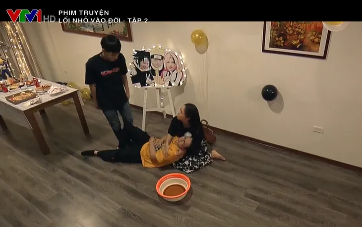 Lối nhỏ vào đời - Tập 2: Dũng đau khổ khi nhớ về quá khứ mẹ theo trai - Ảnh 8. Lối nhỏ vào đời - Tập 2: Dũng đau khổ khi nhớ về quá khứ mẹ theo trai - Ảnh 8.