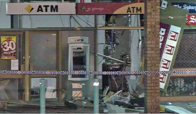 Europol ngăn chặn các vụ cướp tiền táo tợn tại cây ATM - Ảnh 1. Europol ngăn chặn các vụ cướp tiền táo tợn tại cây ATM - Ảnh 1.