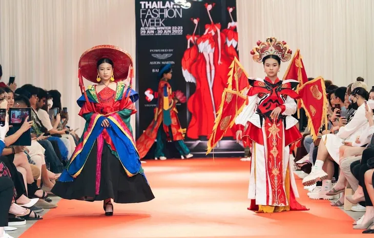 Việt Nam mở màn ấn tượng tại Thailand Fashion Week 2022 - Ảnh 1. Việt Nam mở màn ấn tượng tại Thailand Fashion Week 2022 - Ảnh 1.