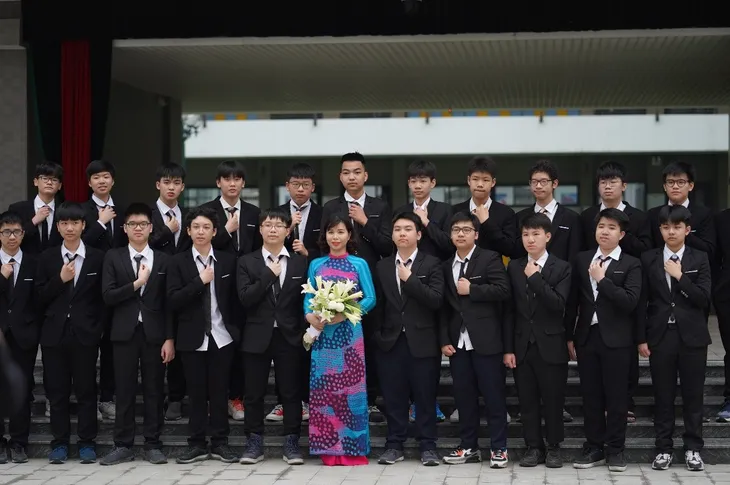 Gặp cậu trò đỗ 5 trường THPT chuyên tại Hà Nội, đạt thủ khoa 1 trường - Ảnh 4. Gặp cậu trò đỗ 5 trường THPT chuyên tại Hà Nội, đạt thủ khoa 1 trường - Ảnh 4.