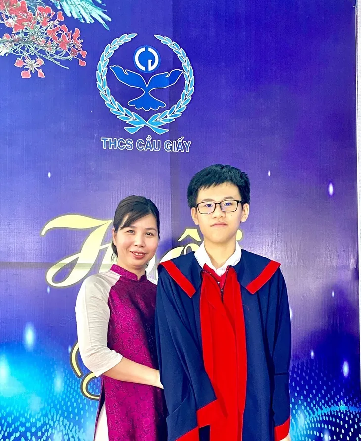 Gặp cậu trò đỗ 5 trường THPT chuyên tại Hà Nội, đạt thủ khoa 1 trường - Ảnh 5. Gặp cậu trò đỗ 5 trường THPT chuyên tại Hà Nội, đạt thủ khoa 1 trường - Ảnh 5.