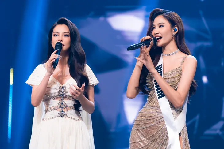 Hoàng Thùy tái hiện sân khấu Miss Universe 2019 tại Trời sinh một cặp - Ảnh 4. Hoàng Thùy tái hiện sân khấu Miss Universe 2019 tại Trời sinh một cặp - Ảnh 4.