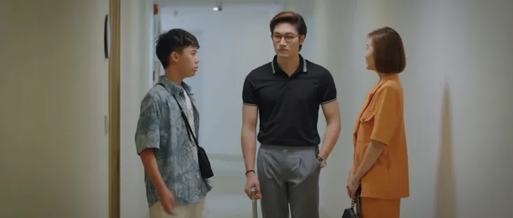 Thương ngày nắng về 2 - Tập 44: Ông Sang bí mật đưa con trai Nhật Mai về nước - Ảnh 5. Thương ngày nắng về 2 - Tập 44: Ông Sang bí mật đưa con trai Nhật Mai về nước - Ảnh 5.