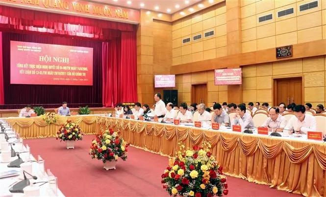 Nghị quyết 54 của Bộ Chính trị làm thay đổi diện mạo tỉnh Quảng Ninh - Ảnh 1. Nghị quyết 54 của Bộ Chính trị làm thay đổi diện mạo tỉnh Quảng Ninh - Ảnh 1.